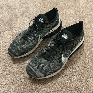 Nike Air Max FlyKnit Racer Shoes Black and White Men's Size 11.5